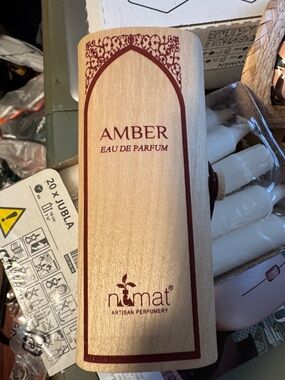 Amber Eau de Parfum in Amber-Tone Wooden Case